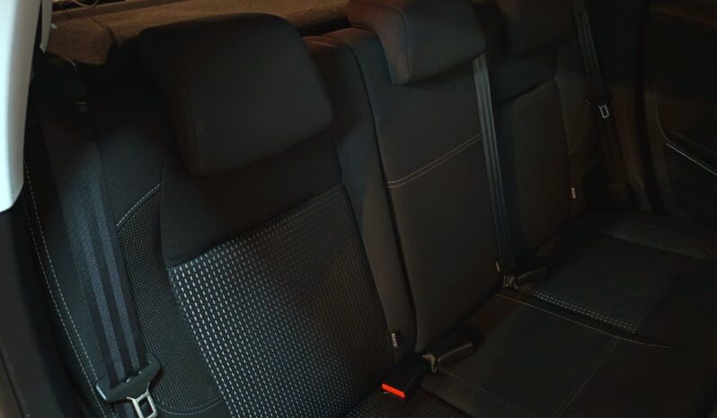 
								PEUGEOT 208 1.2 ACTIVE completo									