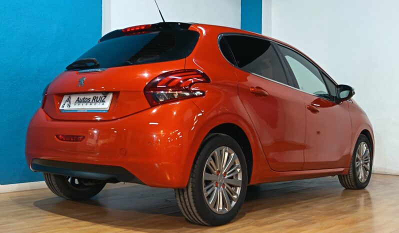 
								PEUGEOT 208 1.2 ACTIVE completo									