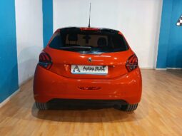 
										PEUGEOT 208 1.2 ACTIVE completo									