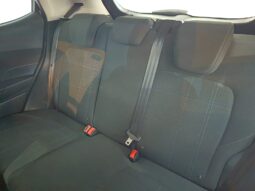 
										FORD FIESTA 1.1 TREND completo									