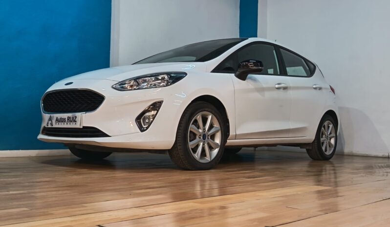 
								FORD FIESTA 1.1 TREND completo									