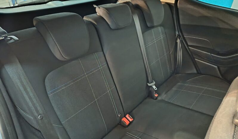 
								FORD FIESTA 1.1 TREND completo									