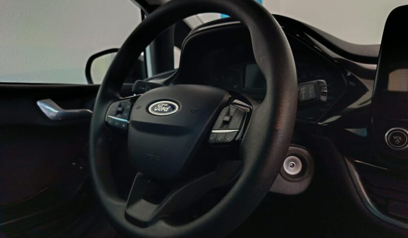 
								FORD FIESTA 1.1 TREND completo									