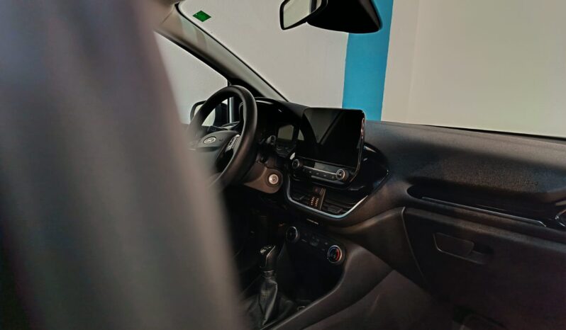 
								FORD FIESTA 1.1 TREND completo									