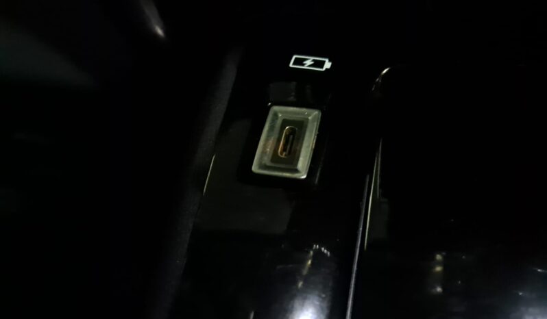 
								PEUGEOT 2008 1.2 ACTIVE completo									