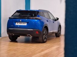 
										PEUGEOT 2008 1.2 ACTIVE completo									