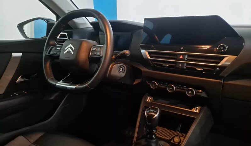 
								CITROEN C4 1.2 BLUEHDI completo									