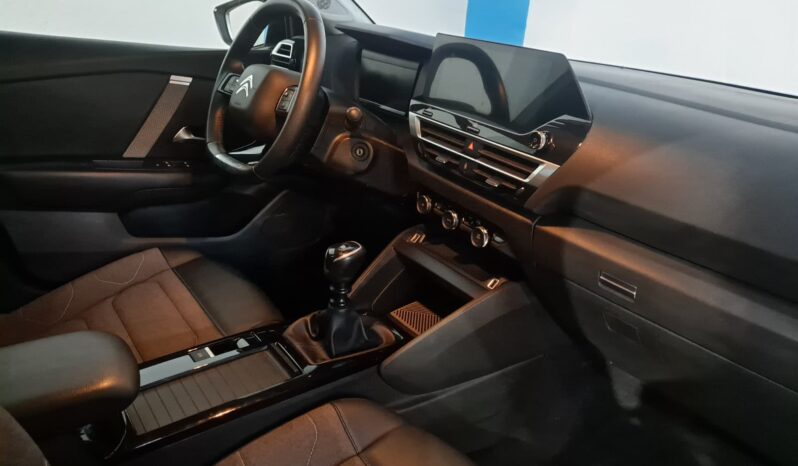 
								CITROEN C4 1.2 BLUEHDI completo									