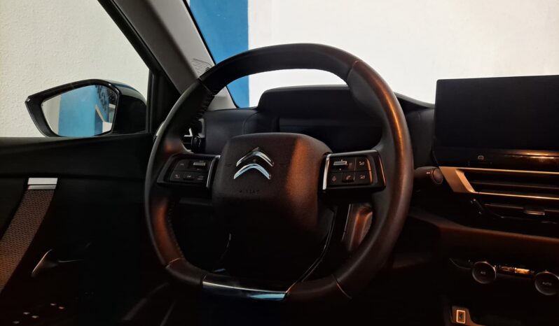 
								CITROEN C4 1.2 BLUEHDI completo									