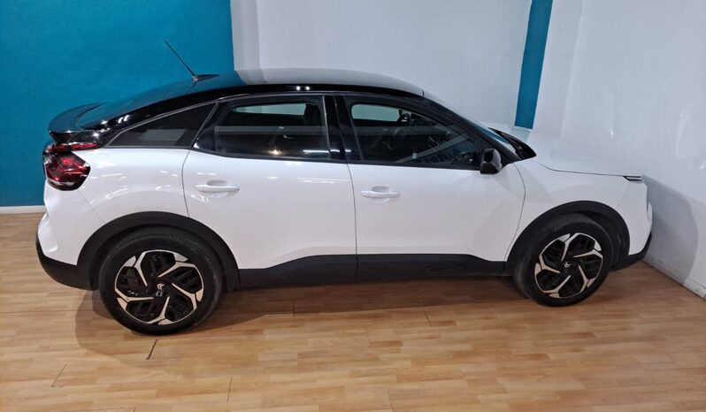 
								CITROEN C4 1.2 BLUEHDI completo									