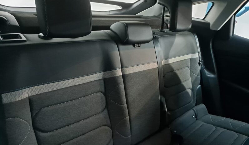 
								CITROEN C4 1.2 BLUEHDI completo									