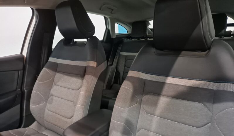 
								CITROEN C4 1.2 BLUEHDI completo									