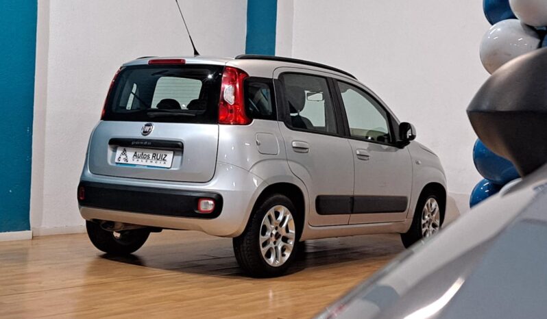 
								FIAT PANDA 1.2 LOUNGE completo									