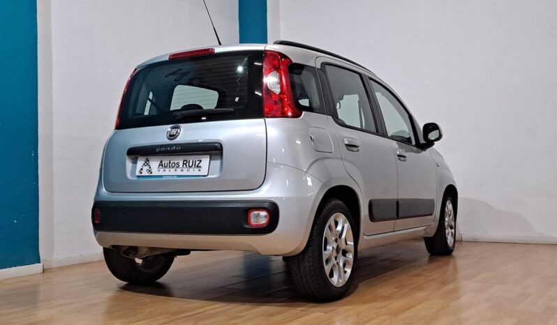 
								FIAT PANDA 1.2 LOUNGE completo									
