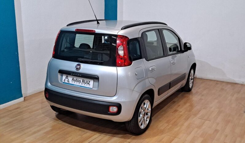 
								FIAT PANDA 1.2 LOUNGE completo									