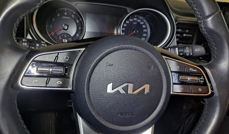 
								KIA XCEED 1.0 T-GDI DRIVE completo									