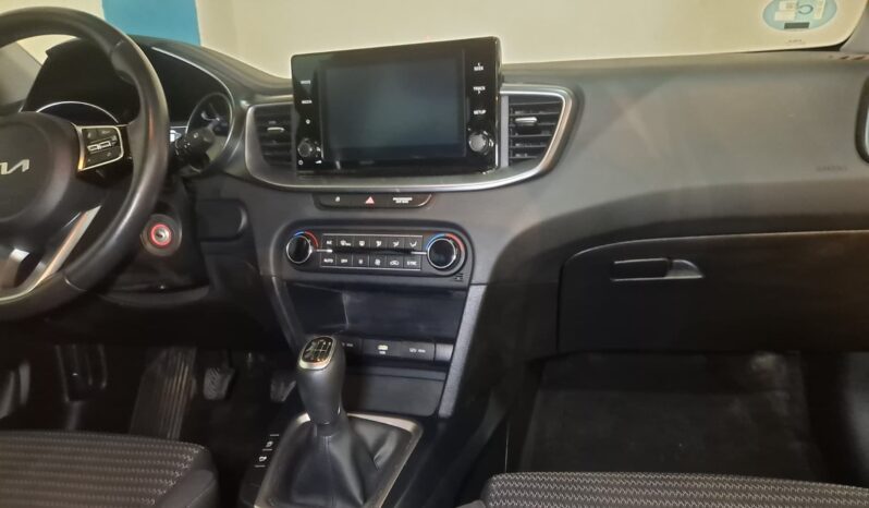 
								KIA XCEED 1.0 T-GDI DRIVE completo									