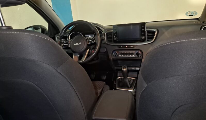 
								KIA XCEED 1.0 T-GDI DRIVE completo									