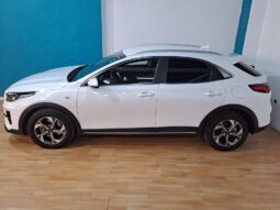 
										KIA XCEED 1.0 T-GDI DRIVE completo									