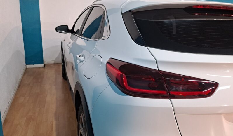 
								KIA XCEED 1.0 T-GDI DRIVE completo									