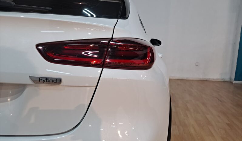 
								KIA XCEED 1.0 T-GDI DRIVE completo									