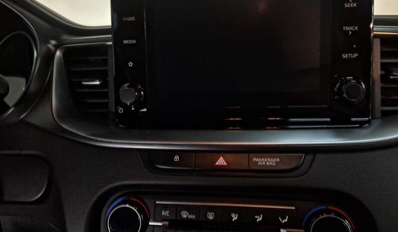 
								KIA XCEED 1.0 T-GDI DRIVE completo									