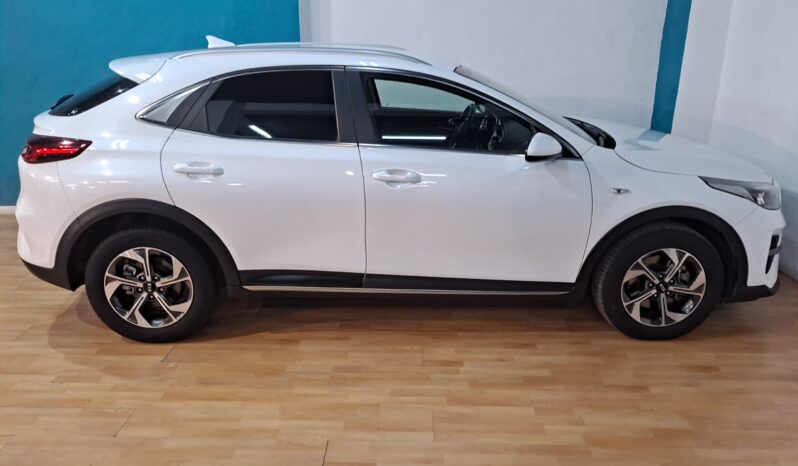 
								KIA XCEED 1.0 T-GDI DRIVE completo									