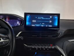 
										PEUGEOT 5008 1.2 S&S ALLURE completo									