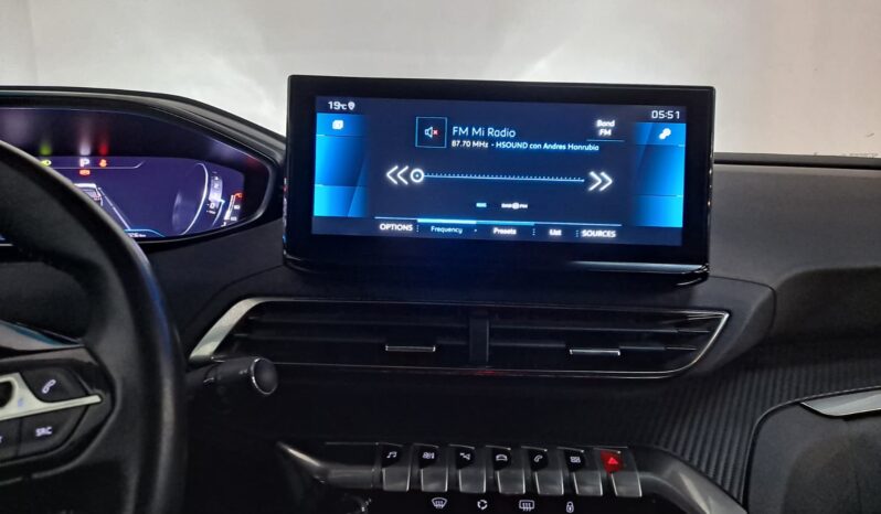 
								PEUGEOT 5008 1.2 S&S ALLURE completo									