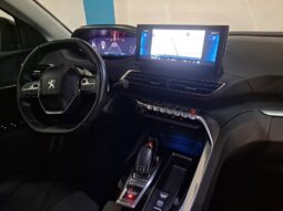 
										PEUGEOT 5008 1.2 S&S ALLURE completo									