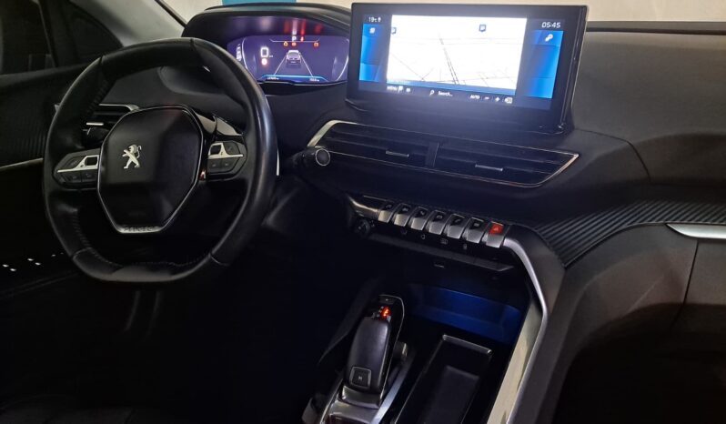 
								PEUGEOT 5008 1.2 S&S ALLURE completo									