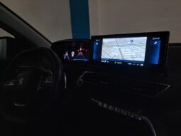 
										PEUGEOT 5008 1.2 S&S ALLURE completo									