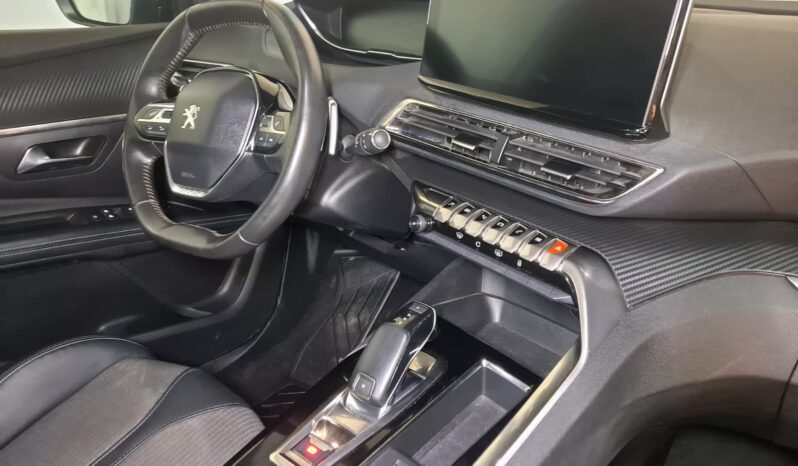 
								PEUGEOT 5008 1.2 S&S ALLURE completo									