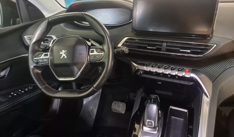 
								PEUGEOT 5008 1.2 S&S ALLURE completo									