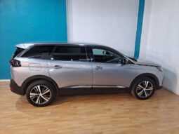 
										PEUGEOT 5008 1.2 S&S ALLURE completo									