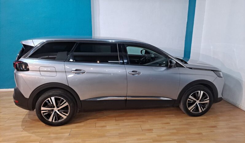 
								PEUGEOT 5008 1.2 S&S ALLURE completo									