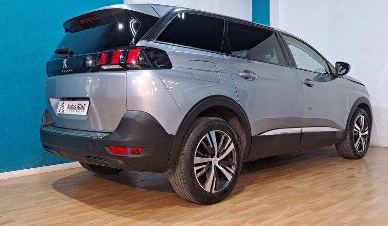 
								PEUGEOT 5008 1.2 S&S ALLURE completo									