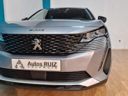 
										PEUGEOT 5008 1.2 S&S ALLURE completo									