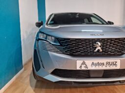 
										PEUGEOT 5008 1.2 S&S ALLURE completo									