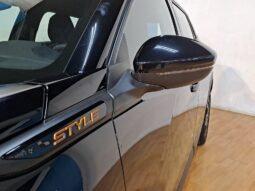 
										PEUGEOT 2008 1.2 STYLE completo									