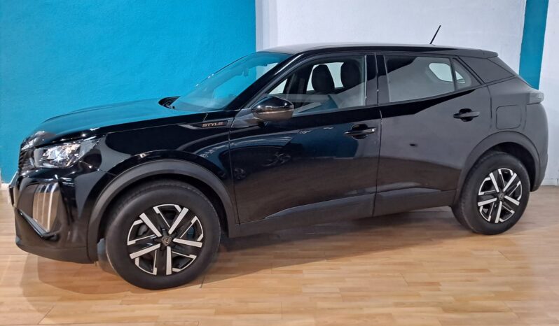 
								PEUGEOT 2008 1.2 STYLE completo									