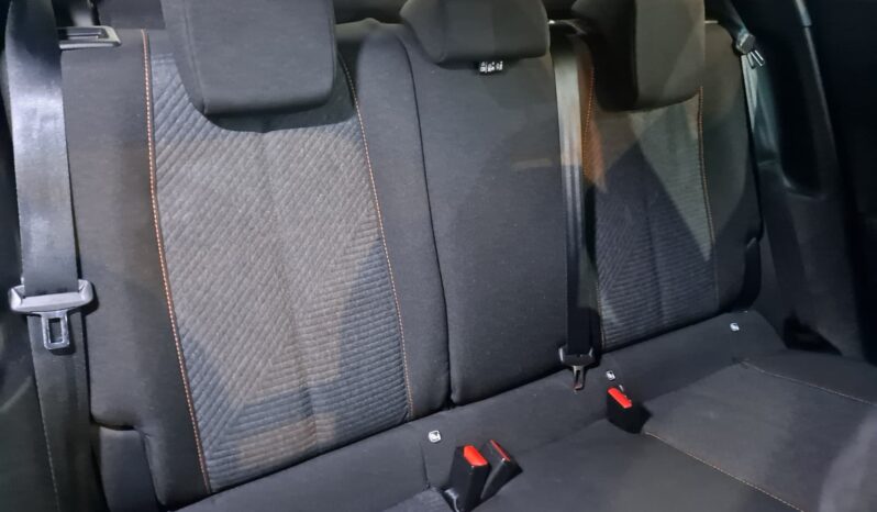 
								PEUGEOT 2008 1.2 STYLE completo									