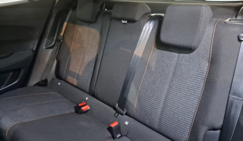 
								PEUGEOT 2008 1.2 STYLE completo									