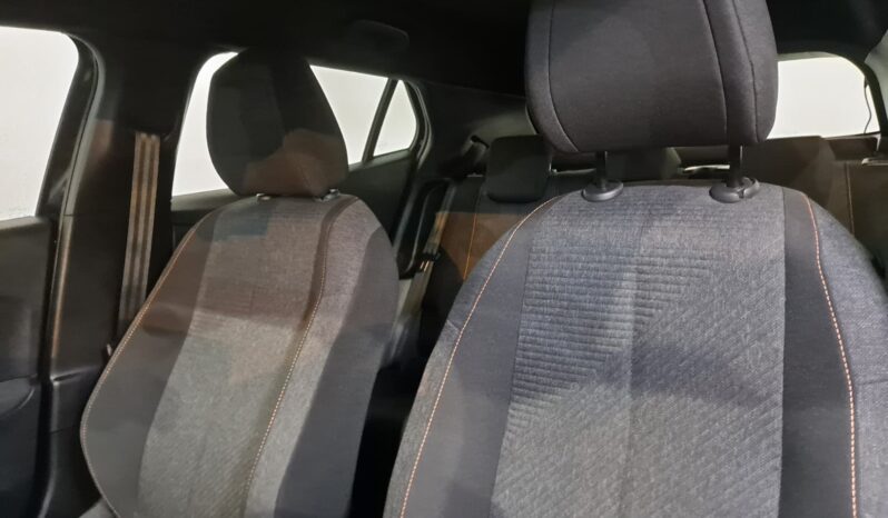 
								PEUGEOT 2008 1.2 STYLE completo									