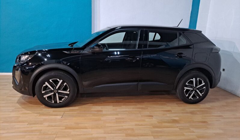 
								PEUGEOT 2008 1.2 STYLE completo									