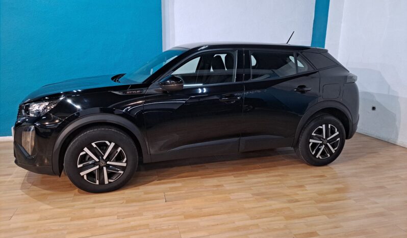 
								PEUGEOT 2008 1.2 STYLE completo									