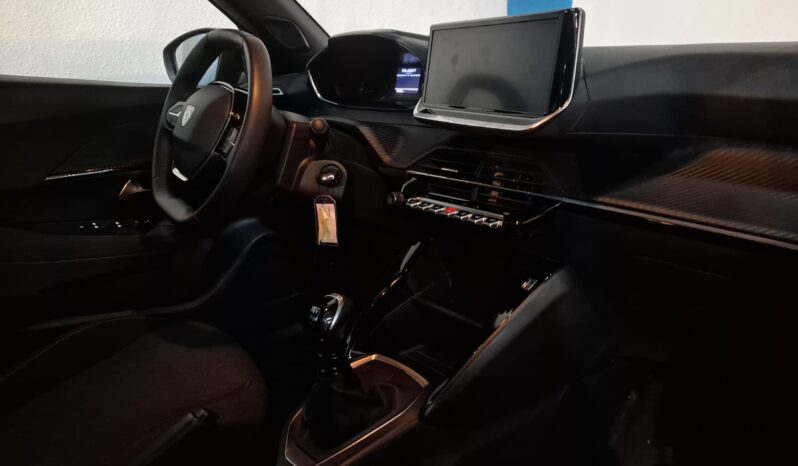 
								PEUGEOT 2008 1.2 STYLE completo									