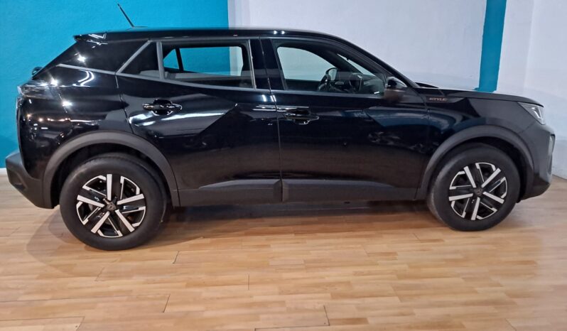 
								PEUGEOT 2008 1.2 STYLE completo									