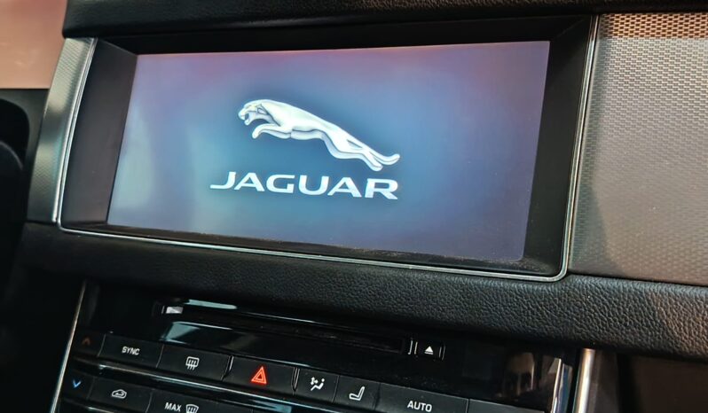 
								JAGUAR XF 2.0 G TDI completo									