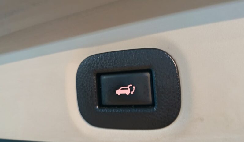 
								NISSAN X-TRAIL 1.3 completo									